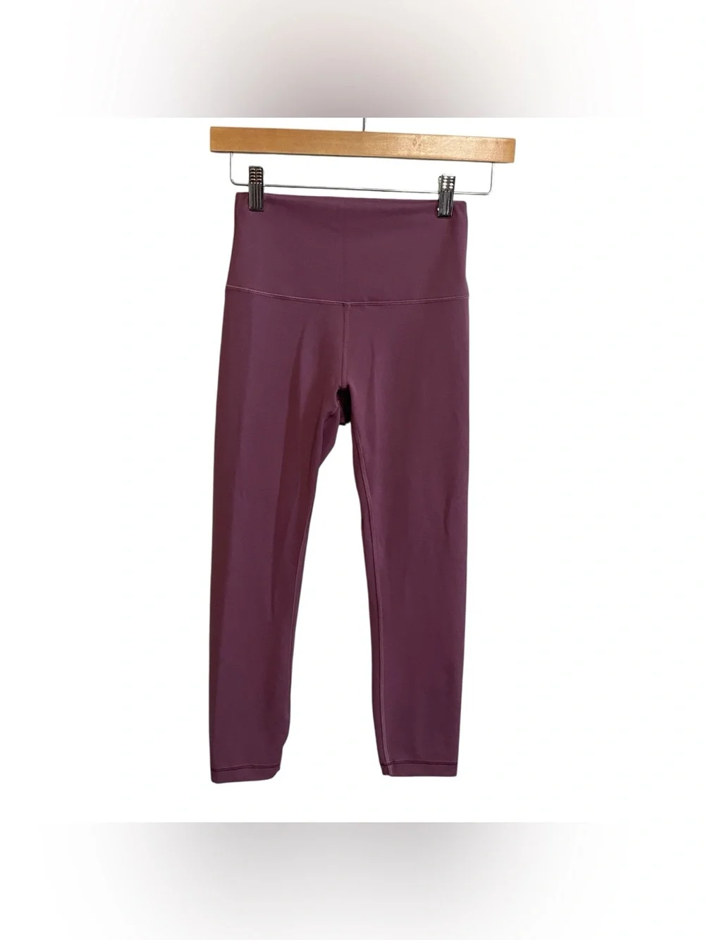 Lululemon Wunder Train High-Rise Crop 23